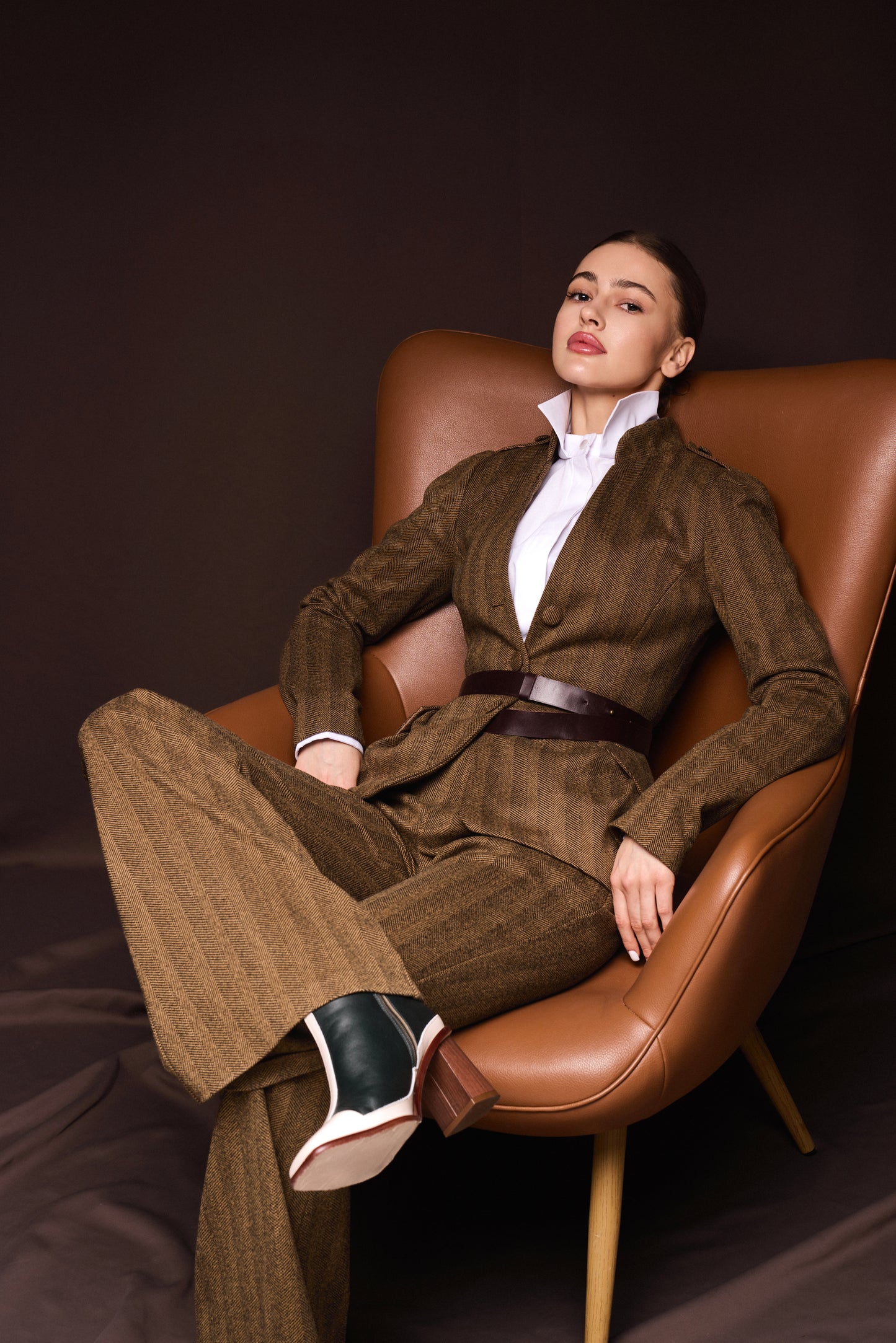 Timeless Herringbone Suit – Without a belt