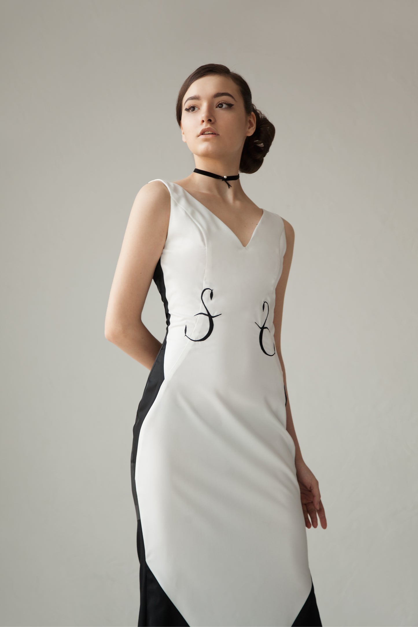 Classic violin dress